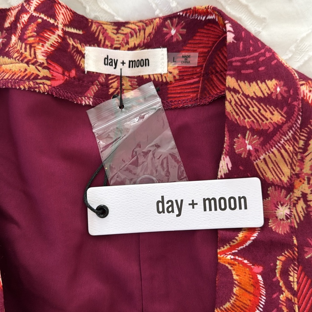 Summer Set - Picture 3 of 6